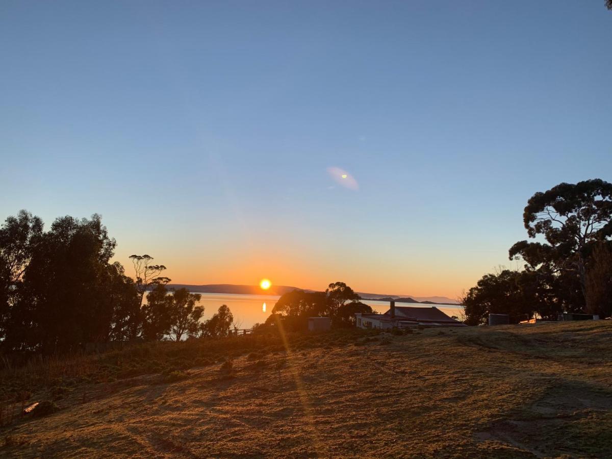 Wylah Cottage For A Peaceful Bruny Island Escape With Water Views, Fireplace & Wallabies Simpsons Bay Exterior photo